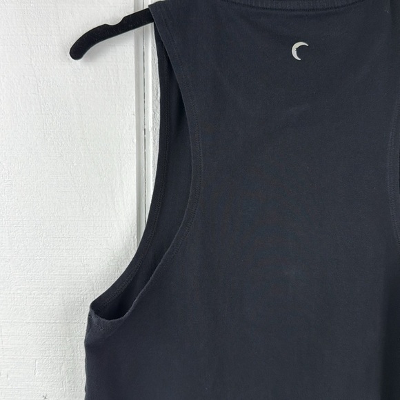 Zyia Active Women’s Size Medium Black Tank Top w/White Moon and Mountain Graphic - Picture 6 of 9